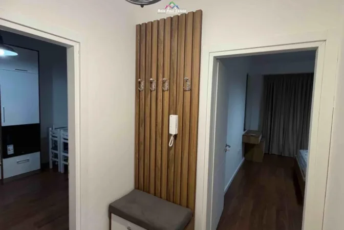 Tirane, jepet me qera apartament 1+1+Ballkon Kati 5, 75 m² 470 € (sokrat miho)