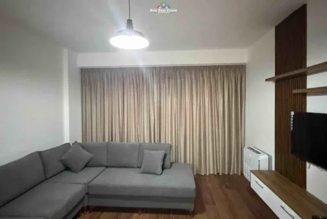 Tirane, jepet me qera apartament 1+1+Ballkon Kati 5, 75 m² 470 € (sokrat miho)