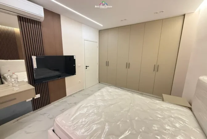 Tirane, jepet me qera apartament 1+1+Ballkon Kati 2, 72 m² 680 € (Kompleksi Aura)