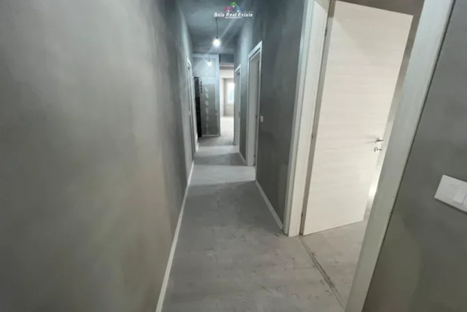 Tirane, jepet me qera zyre Kati 4, 140 m² 530 € (kompleksi river residence)