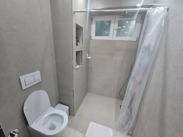 Tirane, shitet apartament 2+1 Kati 2, 76 m² 200.000 € (Brryli)