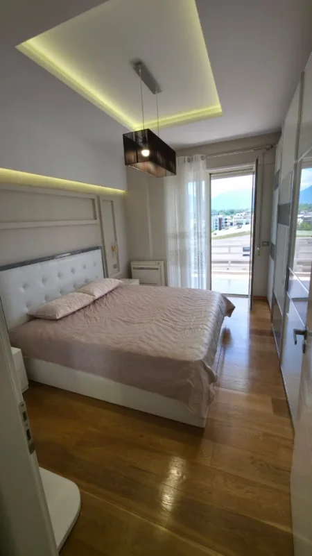 Tirane, shitet apartament 2+1+Ballkon , 96 m² 262.700 € 