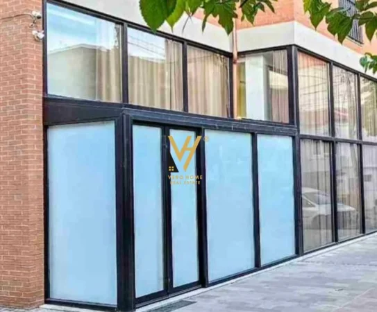 Tirane, jepet me qera ambjent biznesi Kati 0, 44 m² 620 € (RRUGA QEMAL STAFA)
