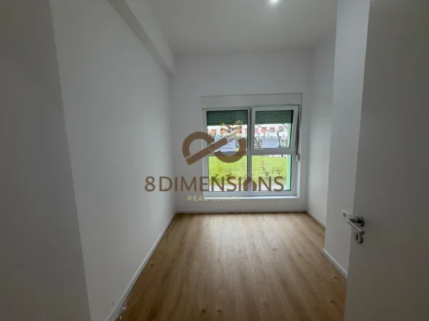 Tirane, jepet me qera apartament 1+1 Kati 1, 46 m² 300 € (Ali Dem)