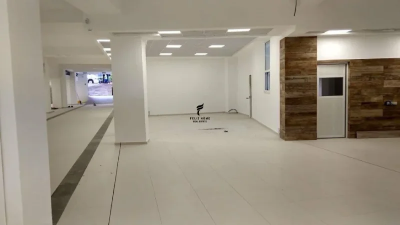 Tirane, jepet me qera ambjent biznesi Kati -1, 750 m² 2.000 € (KOMBINAT)