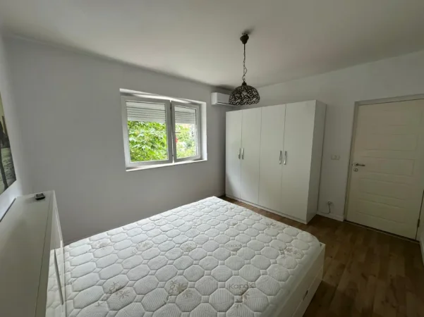 Tirane, jepet me qera apartament 1+1 Kati 3, 60 m² 580 € (Rrugica Sales)