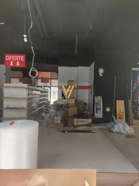 Tirane, jepet me qera dyqan Kati 0, 250 m² 6.000 € (ASTIR)