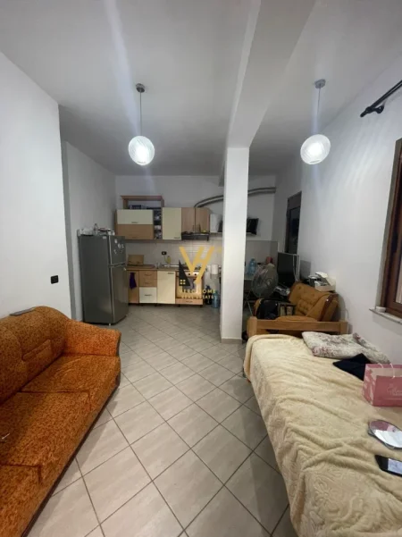 Tirane, jepet me qera apartament 1+1+Ballkon Kati 1, 48 m² 400 € (VASIL SHANTO)