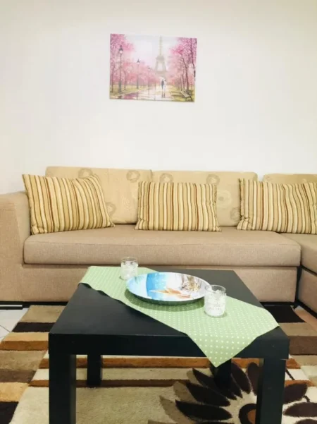 Durres, jepet me qera apartament 2+1 Kati 4, 126 m² 500 € (Bashkia Durrës)