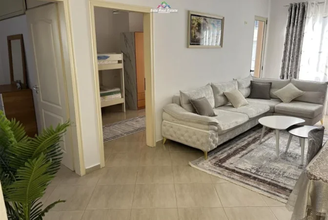 Tirane, jepet me qera apartament 2+1 Kati 2, 80 m² 470 € (Rruga Foto Xhavella)
