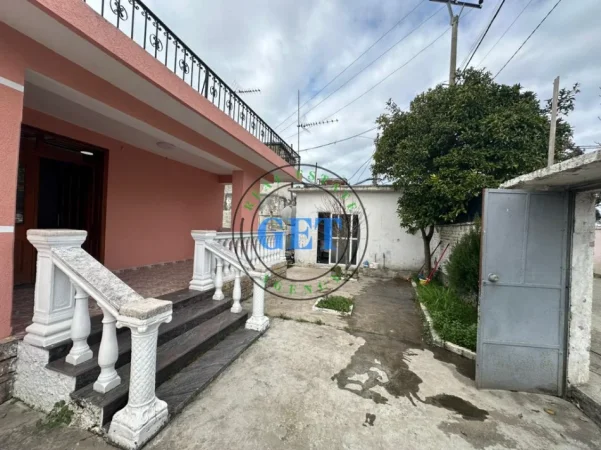 Durres, shitet shtepi 3+1+Ballkon , 306 m² 120.000 € (shijak)