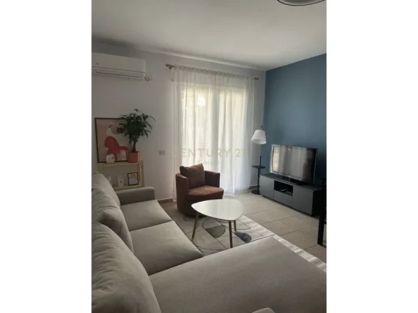 Jepet me qera apartament 1+1+Ballkon Kati 5, 65 m² 650 € (Bulevardi ZOGU I, Tirane)