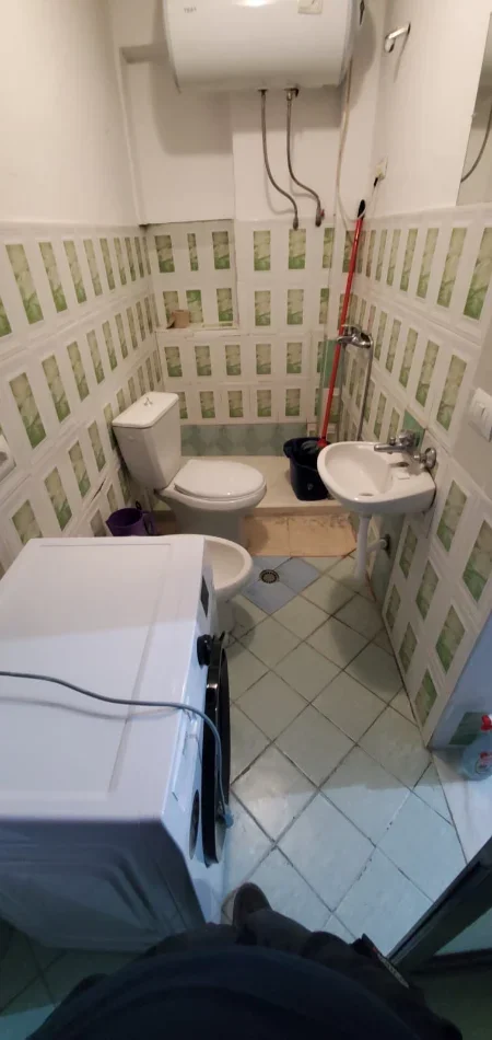 Tirane, jepet me qera apartament 1+1 Kati 5, 60 m² 37.000 Lek (Ministria e Jashtme ne Brryl)