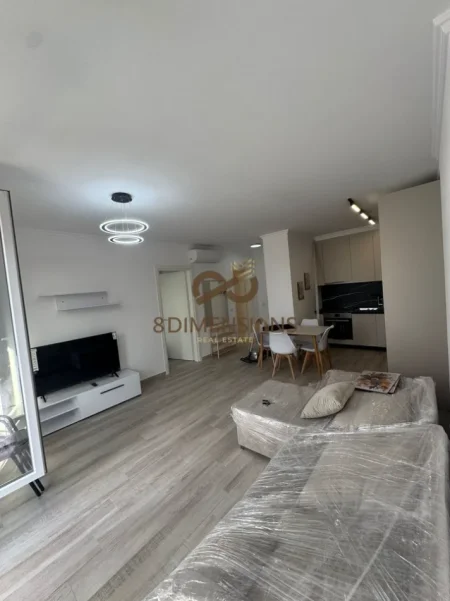 Tirane, jepet me qera apartament 1+1 Kati 2, 65 m² 600 € (Usluga Kompleks)