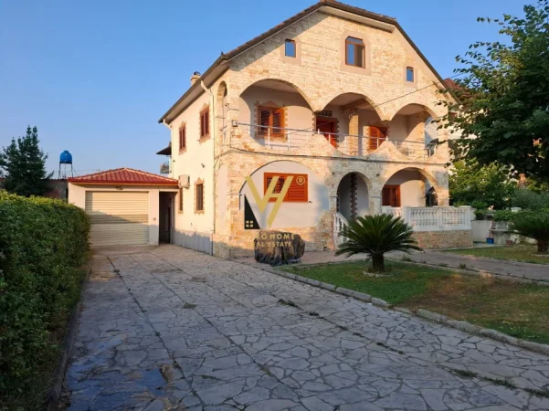 Tirane, jepet me qera Vile 3 Katshe Kati 0, 630 m² 850 € (MEZEZ)
