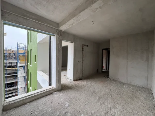 Tirane, shes apartament 1+1+Ballkon Kati 4, 71 m² 80.000 € (RING SIDE RESIDENCE sa kalon uren e Paskuqanit)