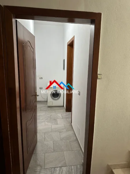 Tirane, jepet me qera apartament 1+1+Ballkon Kati 2, 40 m² 345 € (RRUGA HAVZI NELA.BULEVARDI I RI)