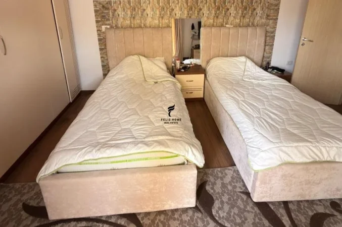 Tirane, jepet me qera apartament 3+1 Kati 4, 117 m² 700 € (KOPSHTI BOTANIK)