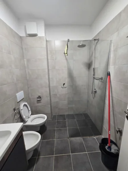 Tirane, shitet apartament 1+1 Kati 3, 74 m² 130.000 € (FRESKU)