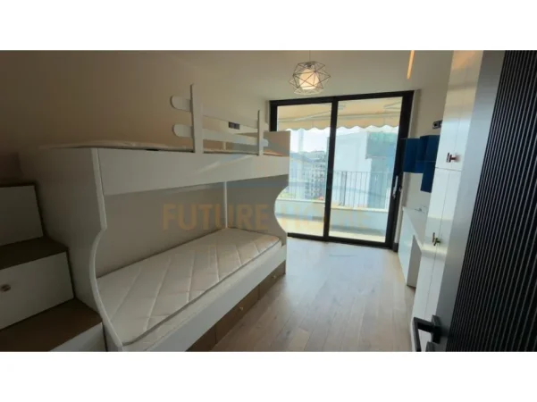 jap me qera apartament 3+1+Ballkon Kati 8, 225 m² 1.300 € (UNAZA E RE)
