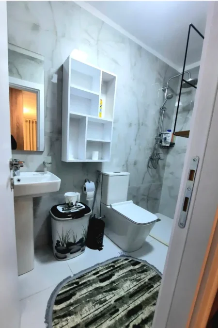 Tirane, shes garsonier Kati 1, 34 m² 84.000 € (Rruga Ali Demi)