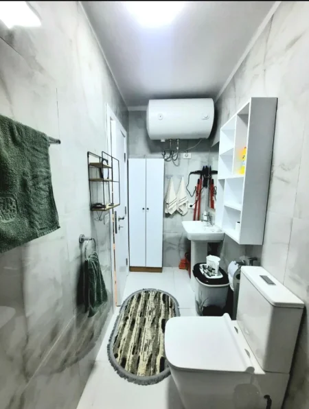 Tirane, shes garsonier Kati 1, 34 m² 84.000 € (Rruga Ali Demi)