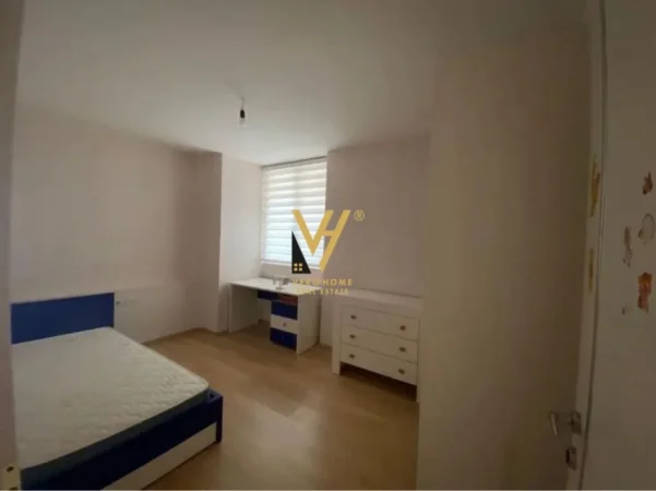 Tirane, jepet me qera apartament 2+1+Ballkon Kati 2, 140 m² 670 € (RRUGA DRITAN HOXHA)
