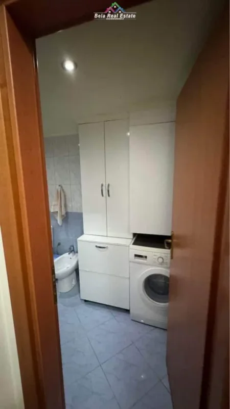Tirane, jap me qera apartament 2+1 Kati 5, 85 m² 525 € (Spiro Floqi)