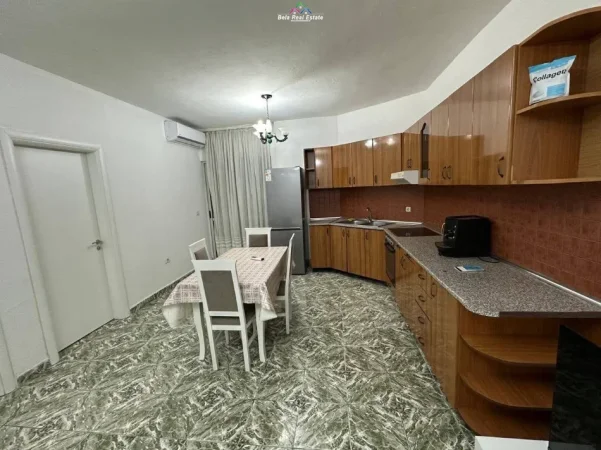 Tirane, jepet me qera apartament 2+1 Kati 7, 87 m² 620 € (don bosko)