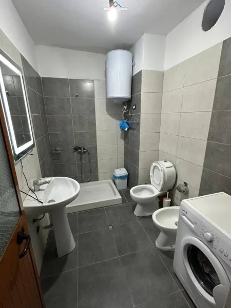 Tirane, jepet me qera apartament 2+1 Kati 7, 87 m² 620 € (don bosko)