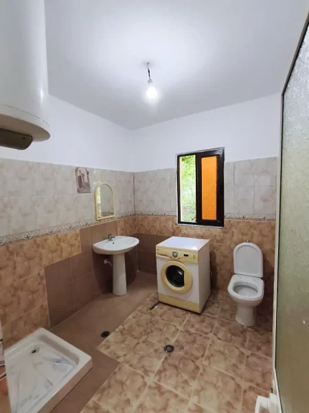 Tirane, jepet me qera shtepi 2+1 Kati 0, 78 m² 350 € (Ali Shefqeti)