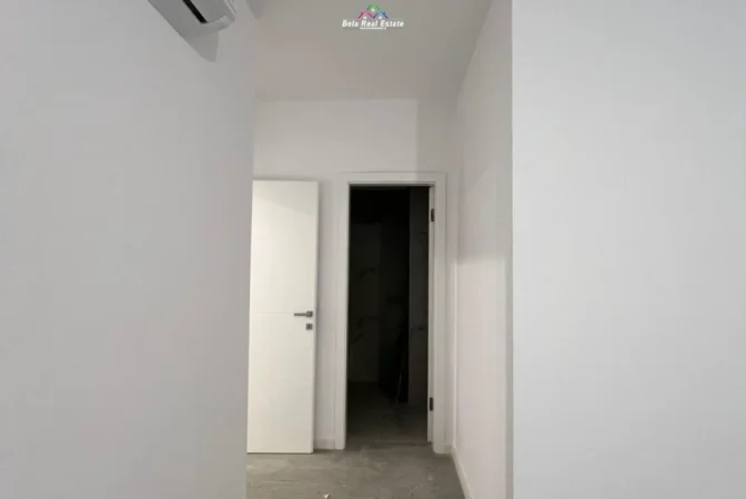 Tirane, jepet me qera zyre Kati 1, 113 m² 740 € (dritan hoxha)
