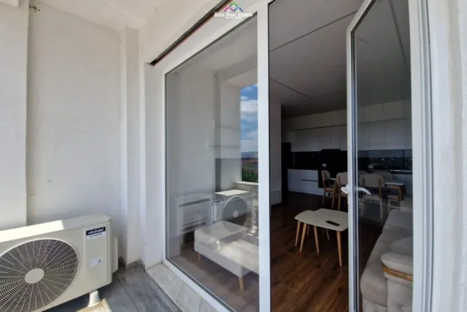Tirane, jepet me qera apartament 2+1 Kati 7, 100 m² 500 € (paskuqan)