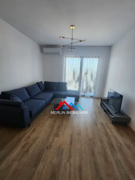 Tirane, jepet me qera apartament 1+1+Ballkon Kati 11, 76 m² 550 € (RRUGA E DIBRES)