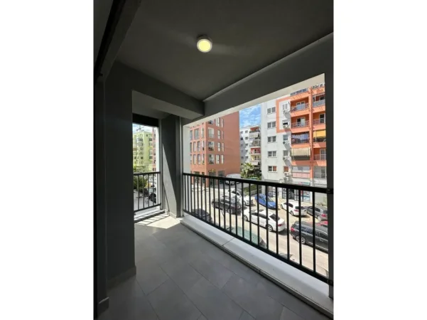 Tirane, shitet apartament 3+1 Kati 1, 147 m² 275.000 € (BULEVARDI I RI)