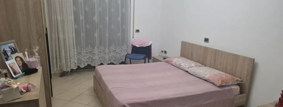 Durres, jepet me qera apartament 1+1 Kati 3, 73 m² 350 € (Bashkia Durrës)