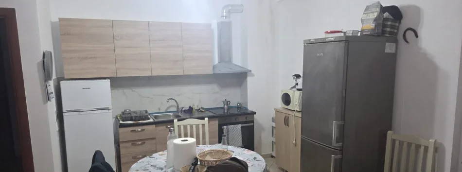Durres, jepet me qera apartament 1+1 Kati 3, 73 m² 350 € (Bashkia Durrës)