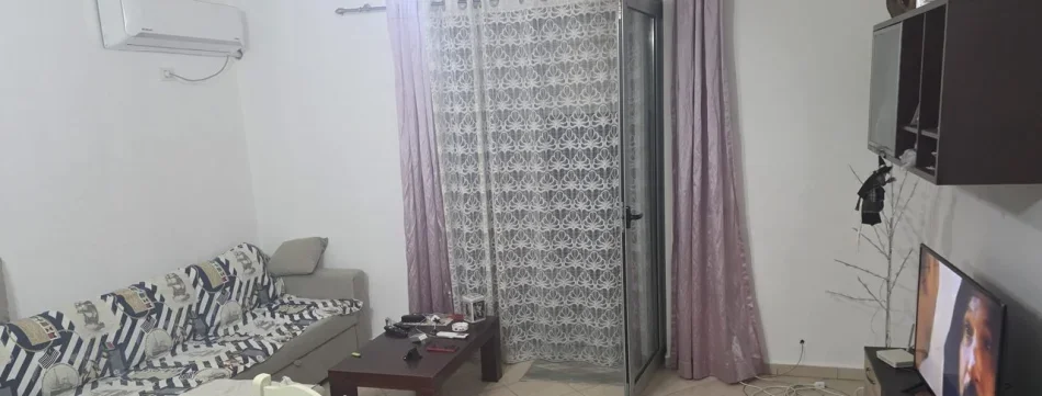 Durres, jepet me qera apartament 1+1 Kati 3, 73 m² 350 € (Bashkia Durrës)