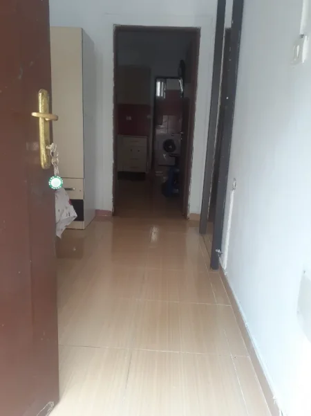 Jap qera apartament 1+1 Kati 1, 50 m² 250€ (Rruga Muhamed Deliu)
