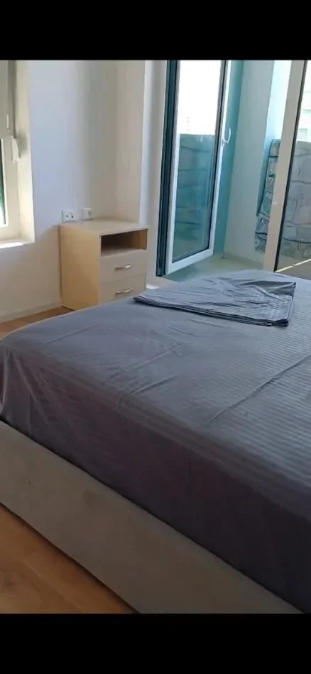 Tirane, jepet me qera apartament 1+1 Kati 5, 60 m² 450 € (Kompleksi Kadiu)