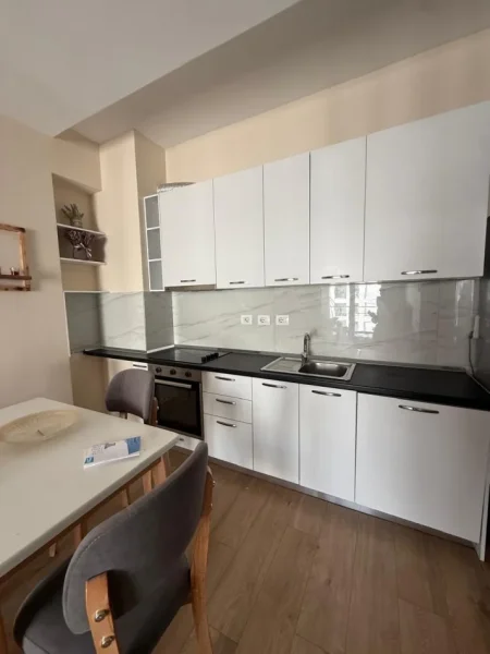 Tirane, jepet me qera apartament 2+1 Kati 6, 90 m² 600 € (Rruga Siri Kodra)