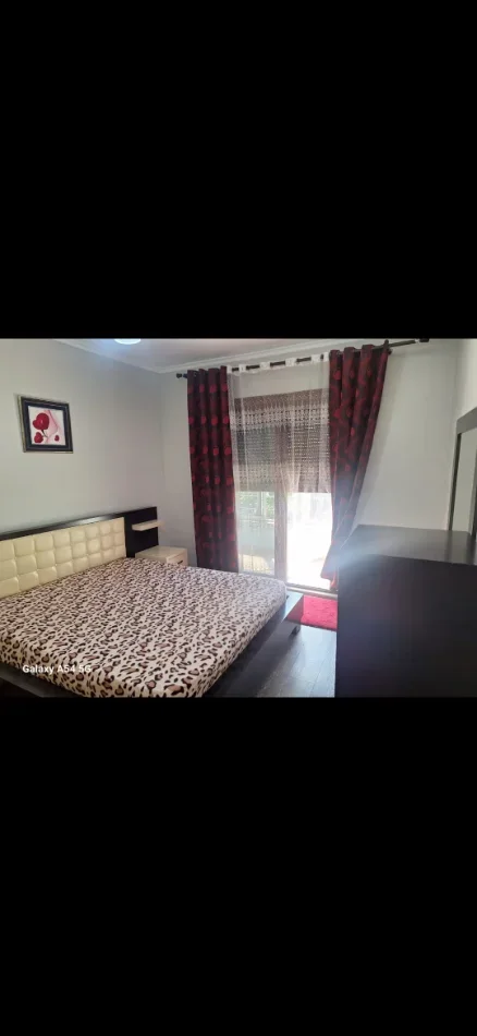 Tirane, jepet me qera nga Pronari, pa-komision apartament 2+1+Ballkon Kati 5, 85 m² 450 € (Ferit Xhajko)