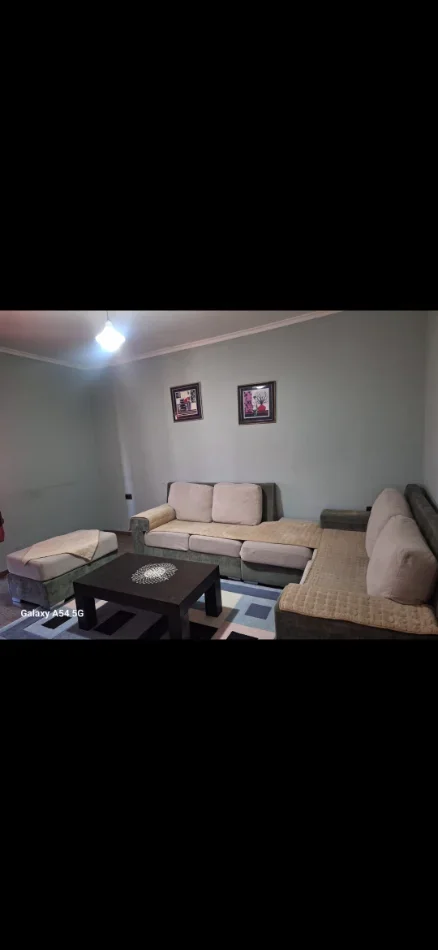 Tirane, jepet me qera nga Pronari, pa-komision apartament 2+1+Ballkon Kati 5, 85 m² 450 € (Ferit Xhajko)
