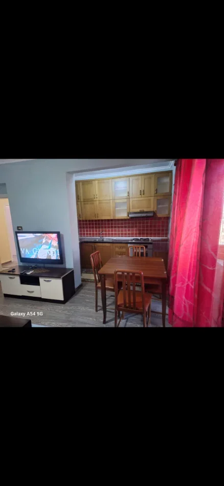 Tirane, jepet me qera nga Pronari, pa-komision apartament 2+1+Ballkon Kati 5, 85 m² 450 € (Ferit Xhajko)