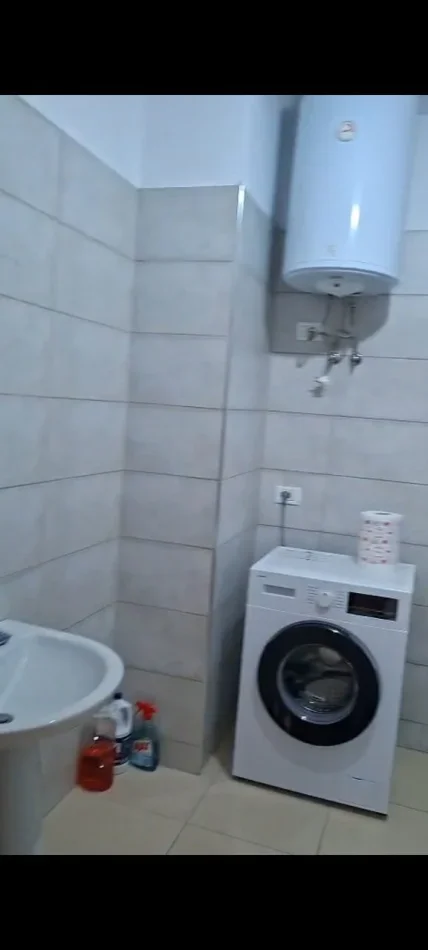 Tirane, jepet me qera apartament 2+1 Kati 3, 90 m² 550 € (Don Bosko)