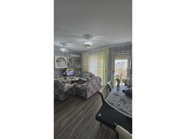 Tirane, shitet apartament 2+1+Ballkon Kati 4, 113 m² 260.000 € (Rruga Jordan Misja)