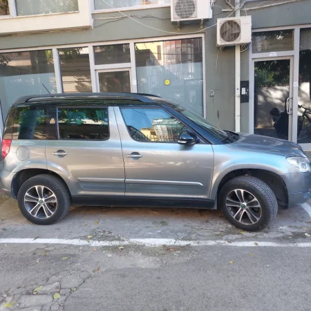 Tirane, shes SUV Yeti 4 x 4 Nafte, gri metalizato manuale Kondicioner 6.300 €