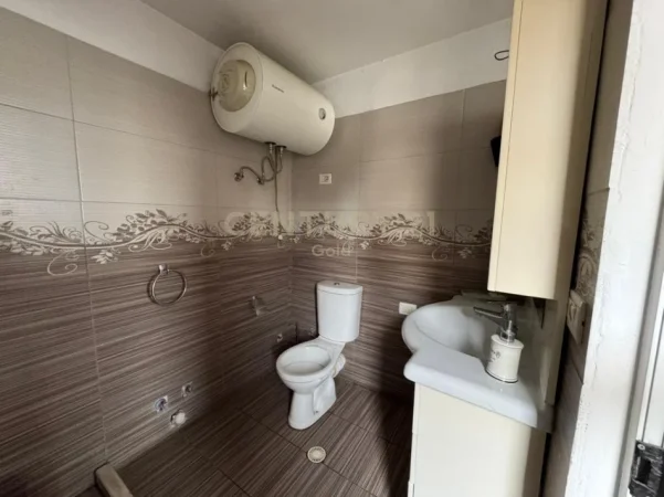 Tirane, shes apartament 2+1 Kati 2, 72 m² 140.000 € (Osman Myderizi)