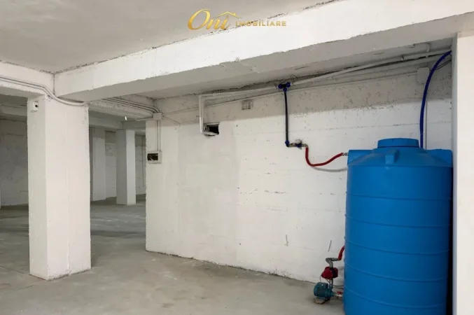 Tirane, jepet me qera magazine , 500 m² 2.000 € (ISH NEWS 24)