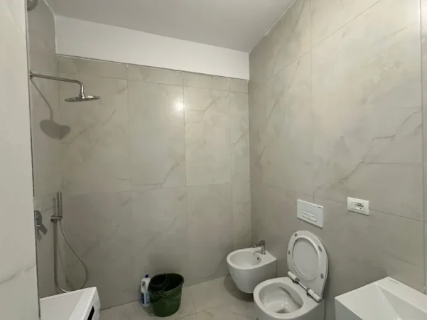 Tirane, shitet apartament 1+1+Ballkon Kati 3, 59 m² 95.000 € (Fresk)